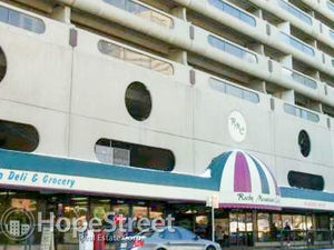 Centrally Located 1 Bedroom Condo in Downtown