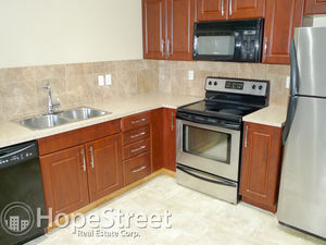 Condo for Rent in Penbrooke