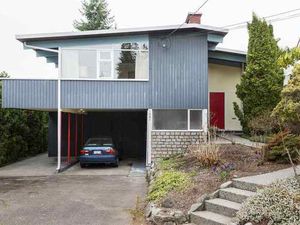 (easyrent.ca) Cozy 3 Bd, 2 Bth Dundarave Home Near Schools! June 1st!