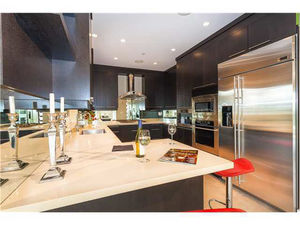 (easyrent.ca) Dundarave 4 Bd, 5 Bth w/ City + Water Views! July 1st!