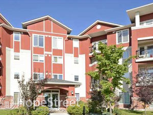 Gorgeous 2 Bedroom Condo in Coventry Hills: Pet Negotiable