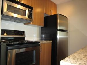 (easyrent.ca) 2 Bd, 2 Bth + Dn/Solarium w/ Views @ Firenze I! Sept 1