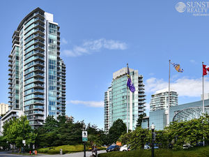 Coal Harbour 2 Bed 2 Bath 1185sf Condo w/ Views @ Bayshore Gardens