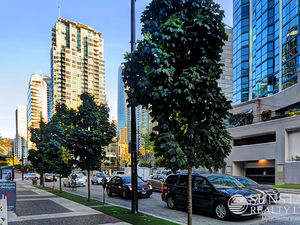 Coal Harbour Furnished 1 Bed + Den by Seawall w/ Views @ Classico (604)