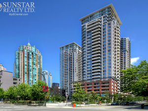Yaletown 1 Bed + Office 1 Bath Condo w/ Balcony @ Yaletown Park I