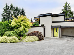 Edgemont Village 2 Bed 1.5 Bath 2 Lvl Townhome w/ Courtyards & Garden