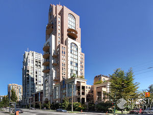 Yaletown High End 2 Level Furnished Condo w/ Balcony @ The Grace (501)