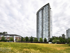 Brentwood Park 2 Bed Condo w/ Fireplace & Balcony @ Watercolours