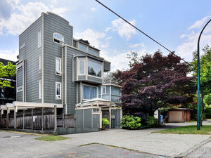 Kitsilano Bohemian Furnished PH w/ Rooftop Deck @ The Tiburon (401)