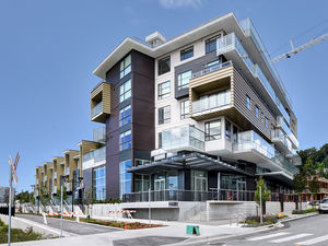 River District Brand New 1 Bed 1 Bath Condo @ Three Town Centre