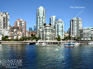 Downtown 1 Bed 1 Bath Condo by Seawall @ The Discovery