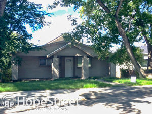 4 Bedroom Home In Southview: Pet Friendly